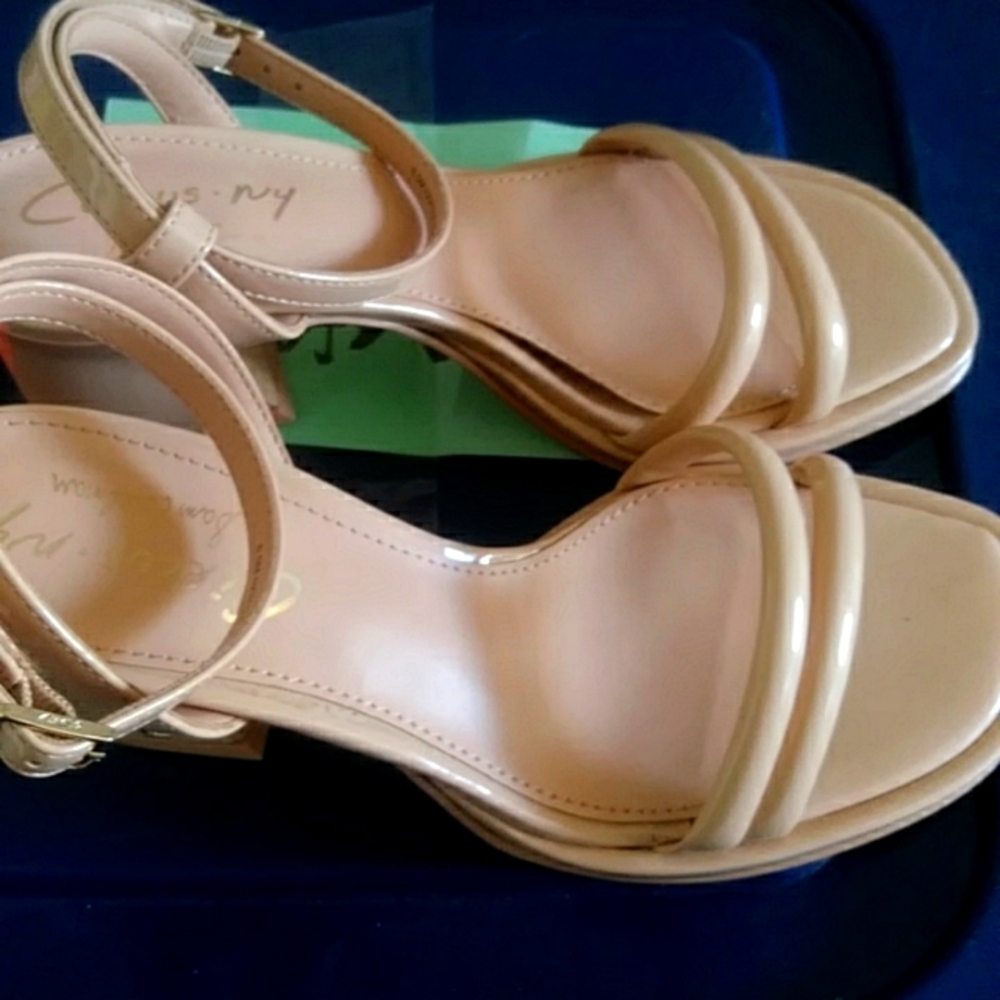 NWOT Sam Edelman circus New York Hartley